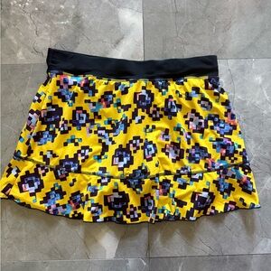 Sofibella Geometric Women's Mini Tennis Skort